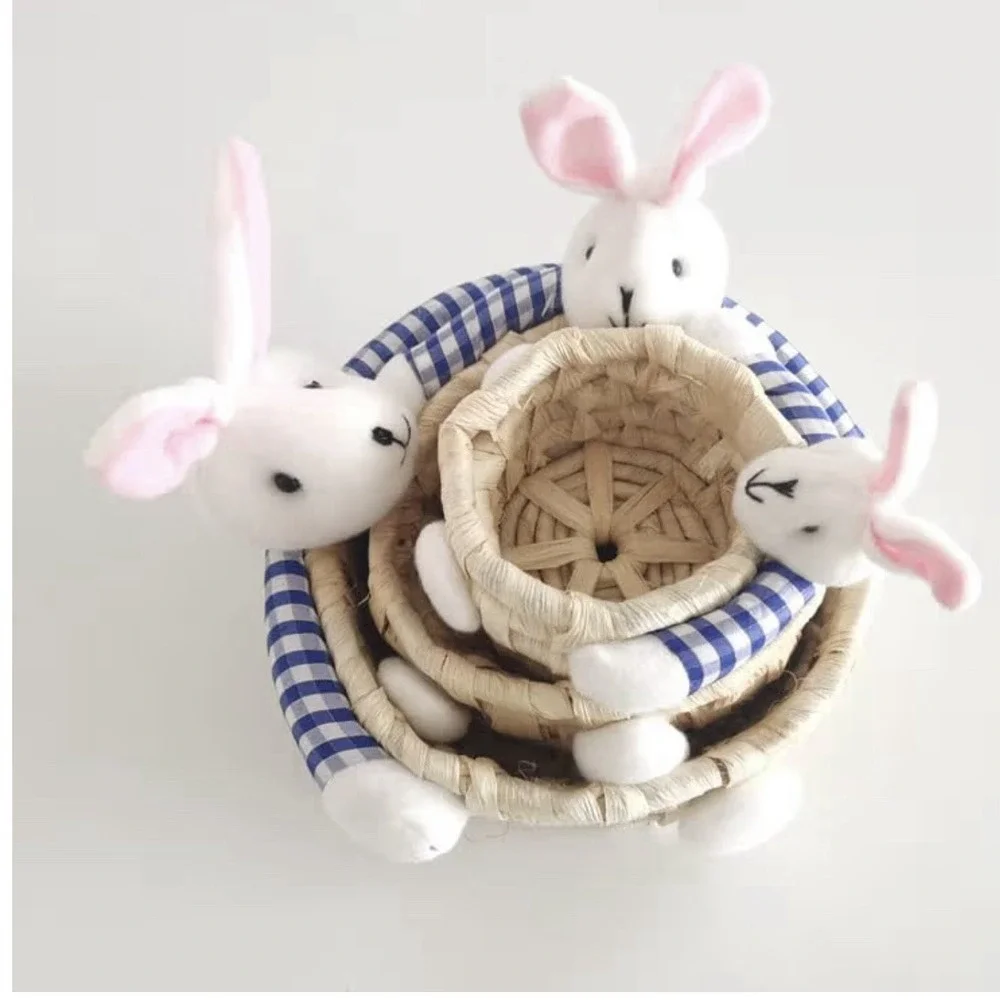 Blue Rabbit Straw Corn Husk Storage Basket‎ Ornament Candy Sundries